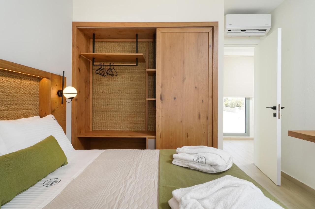 Azzure Luxury Suites Потос Екстер'єр фото