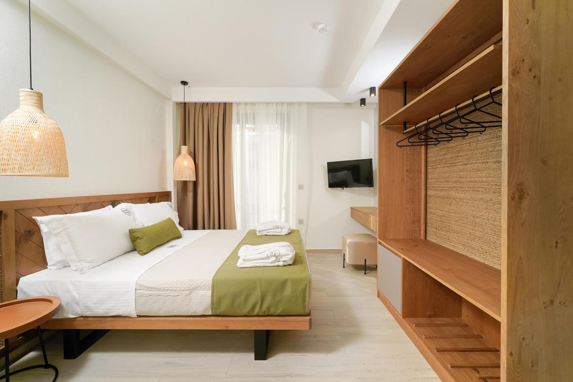 Azzure Luxury Suites Потос Екстер'єр фото
