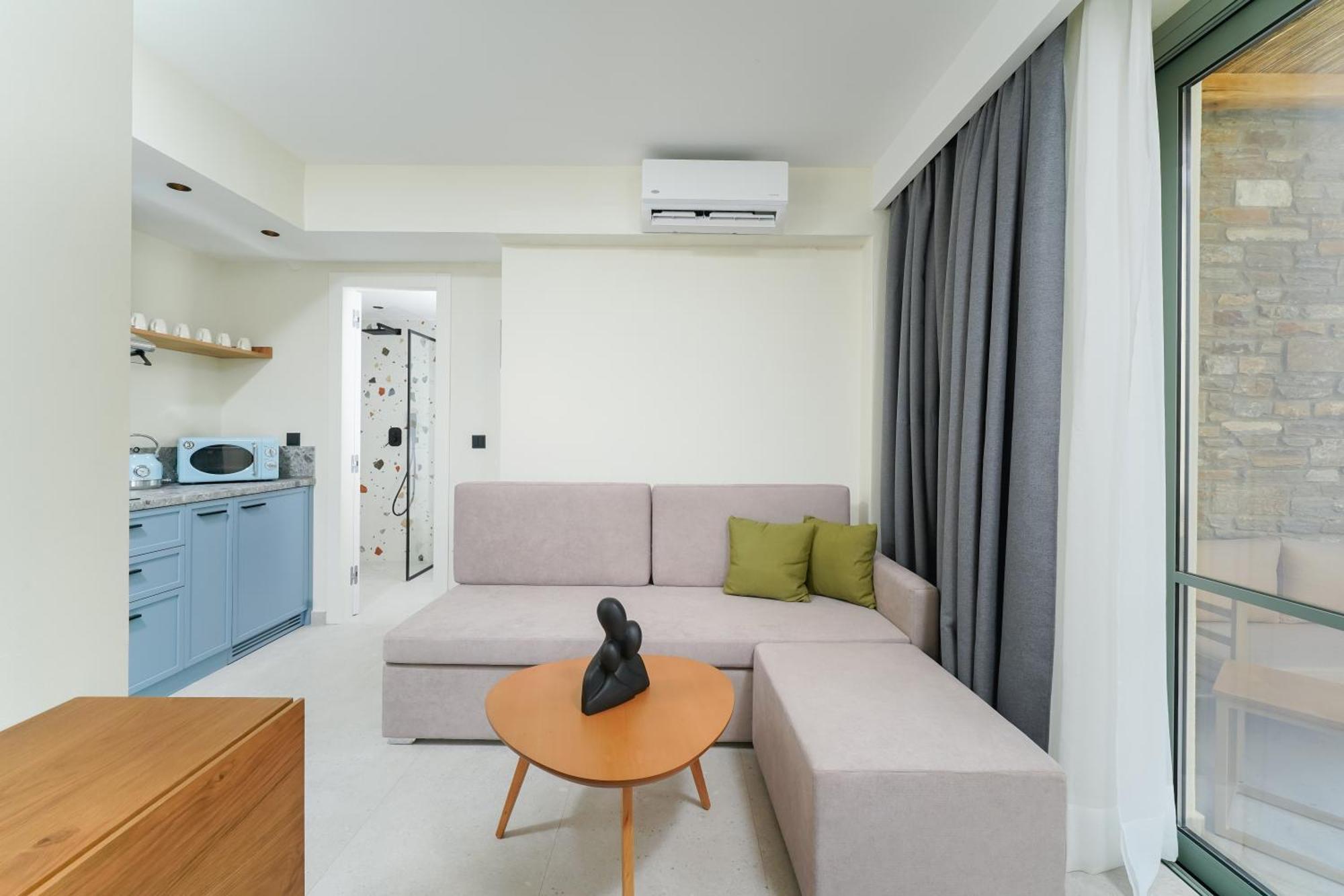 Azzure Luxury Suites Потос Екстер'єр фото