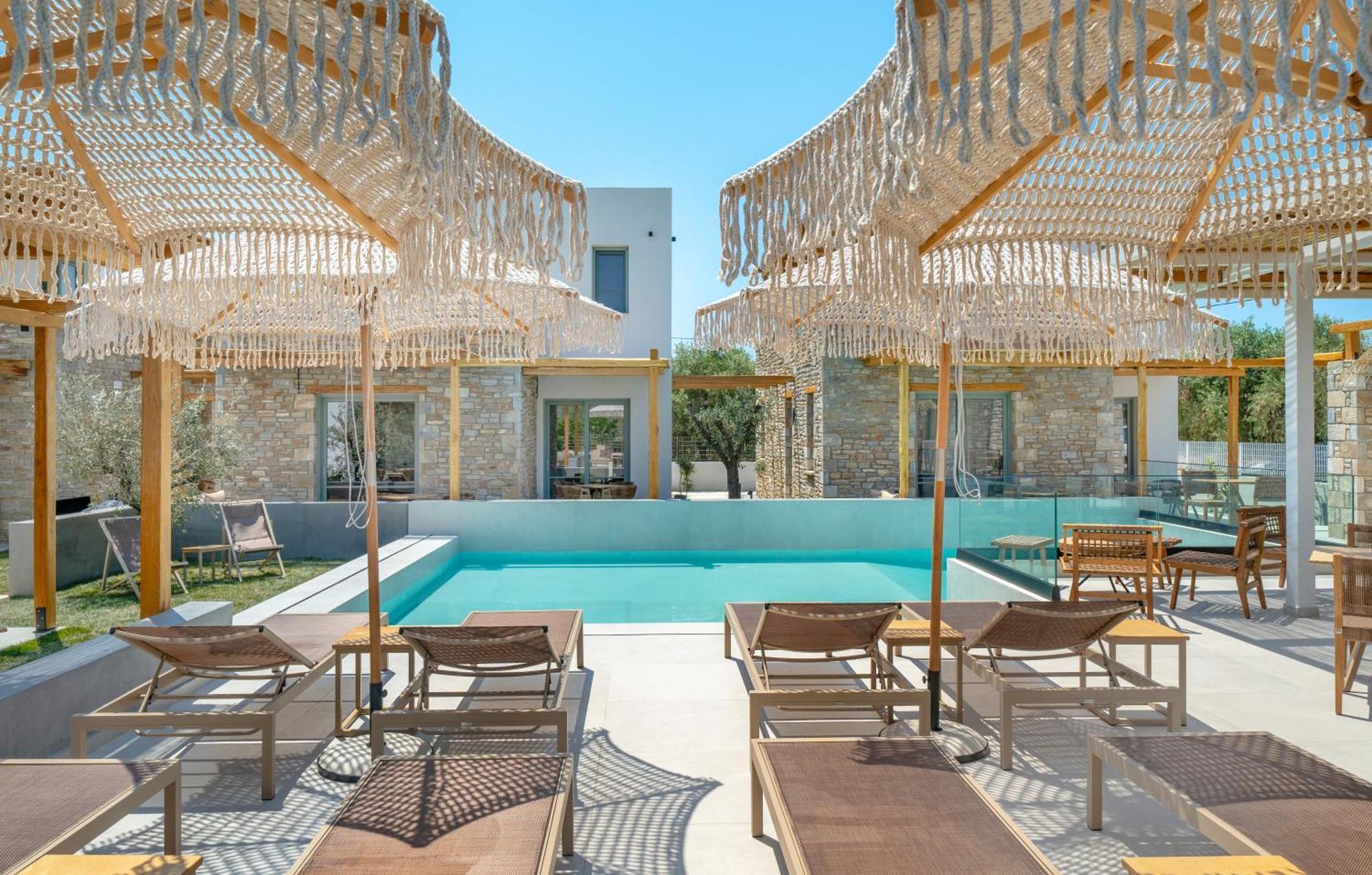 Azzure Luxury Suites Потос Екстер'єр фото